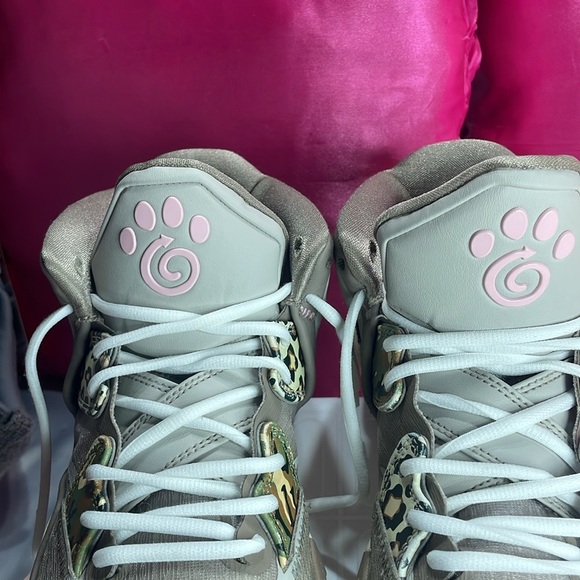 (B)‎ Nike Kyrie Infinity Leopard Print Basketball Shoes Iron Ore Light W, Size 9 - Picture 8 of 16